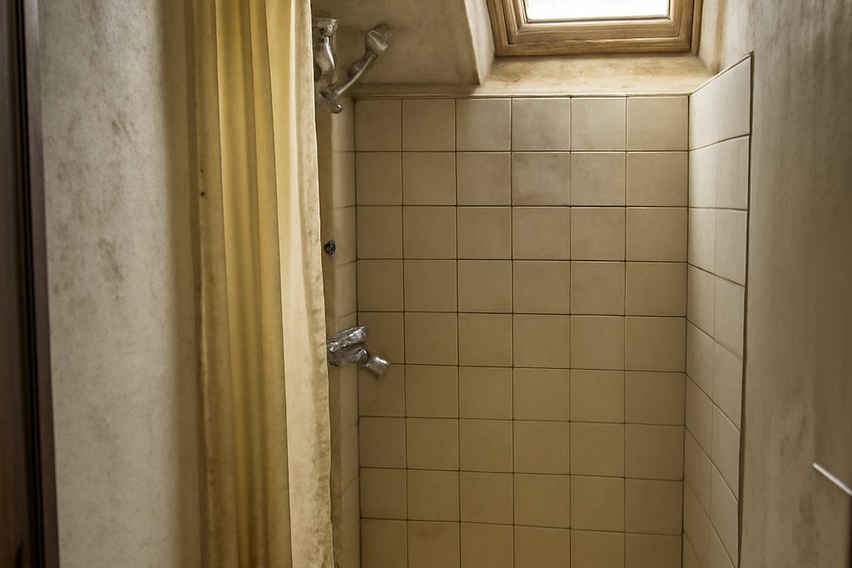 Douche sous pente avant